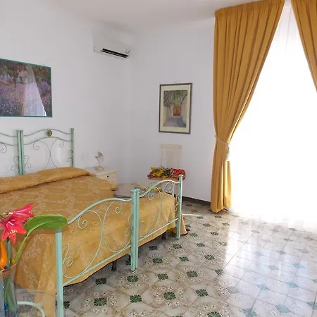 Loreta Affittacamere Forio di Ischia