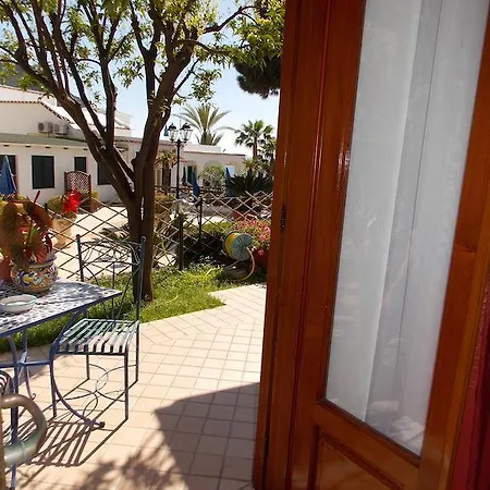 Loreta 2* Forio (Isola d'Ischia)