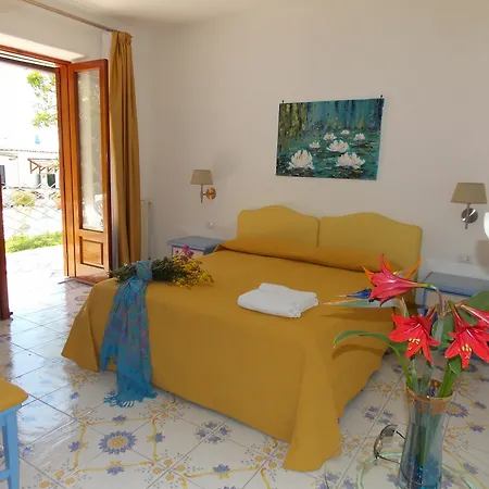 Loreta Guest house Forio (Isola d'Ischia)